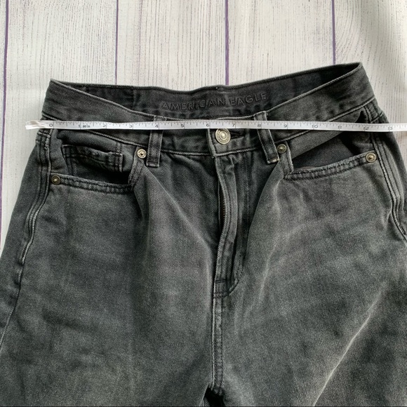 American Eagle Womens High Rise Black Jeans Denim Distressed Tapered Leg Size 0 - Picture 8 of 11